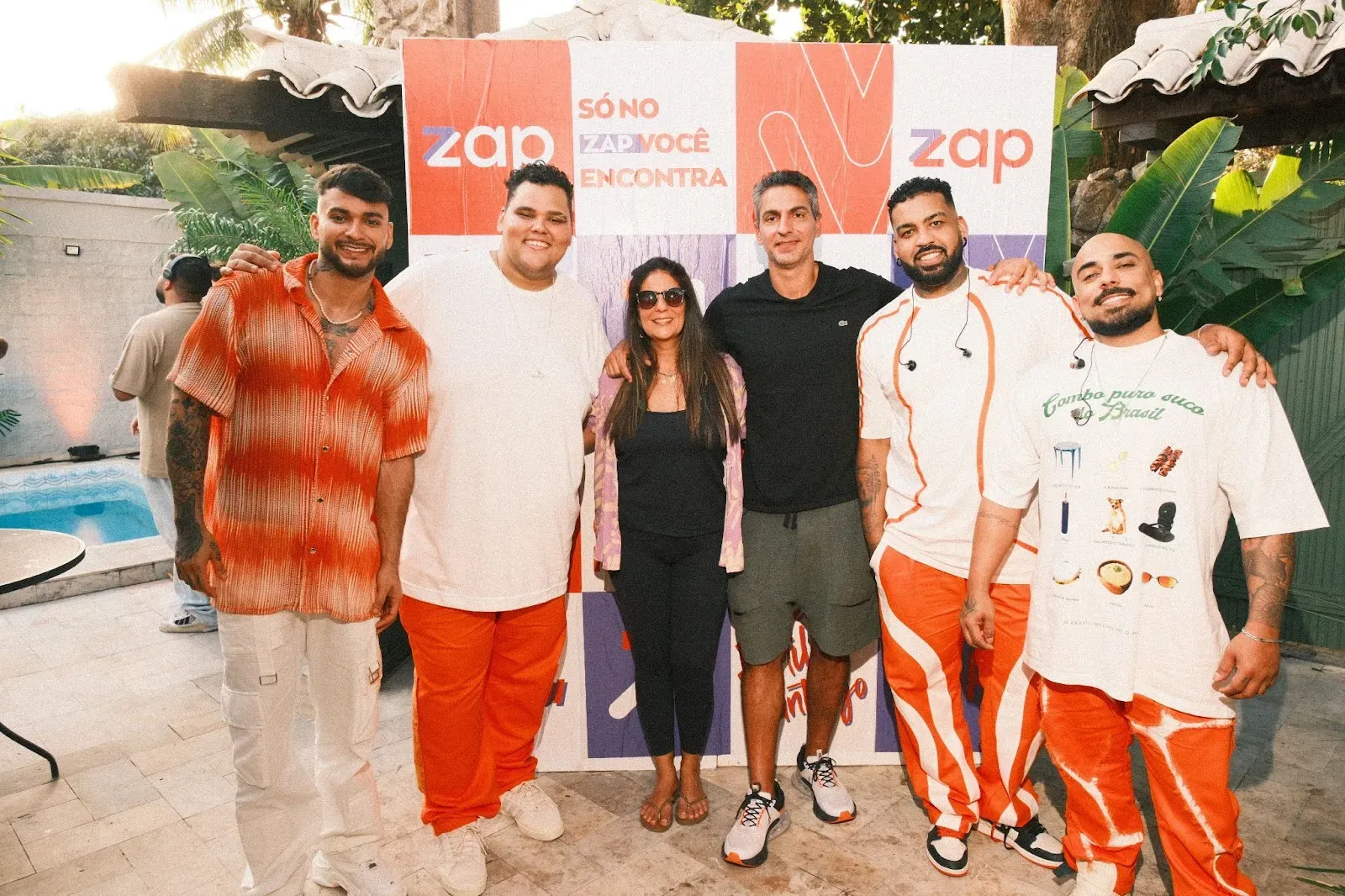  Open House do ZAP Imóveis surpreende família com show exclusivo do Menos é Mais 