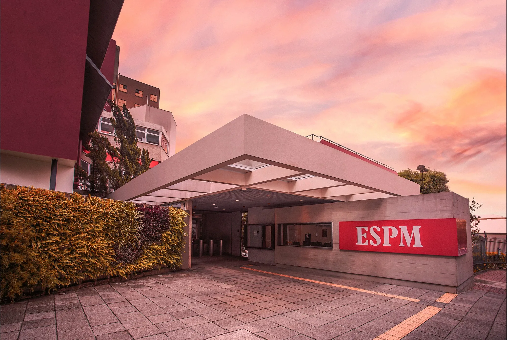 ESPM promove debate online gratuito entre Philip Kotler e David Aaker sobre marketing e branding