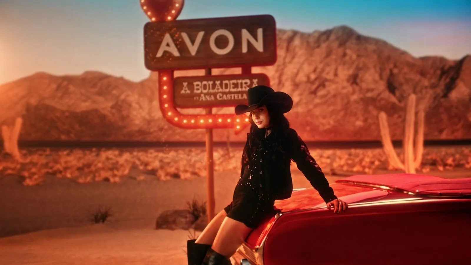 Avon e VML Brasil Lançam campanha de Coleção de Maquiagem assinada por Ana Castela