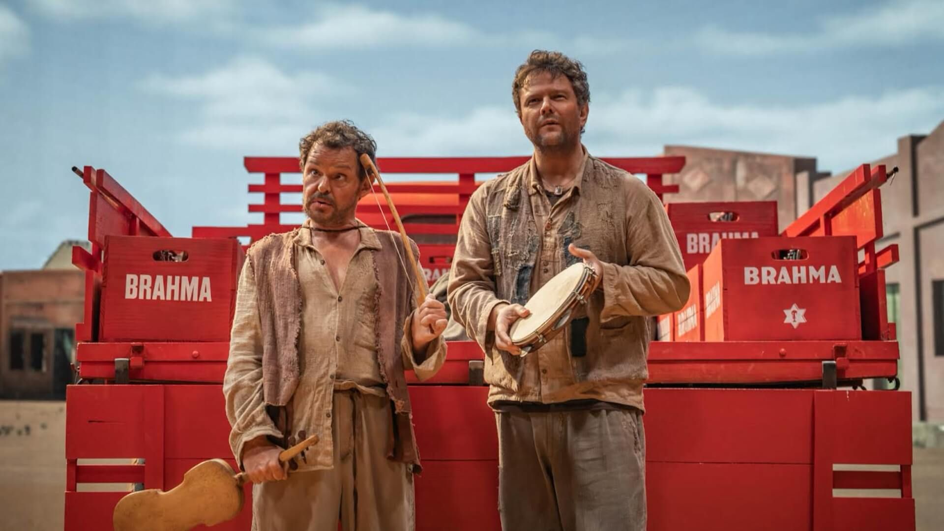 Brahma celebra São João com João Grilo e Chicó para ‘O Auto da Compadecida 2’