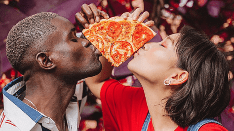 Agência GUT e I Hate Flash criam nova campanha da rede Domino´s