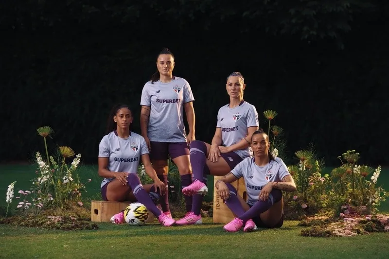 São Paulo e New Balance lançam 3ª camisa inédita e exclusiva para o time feminino