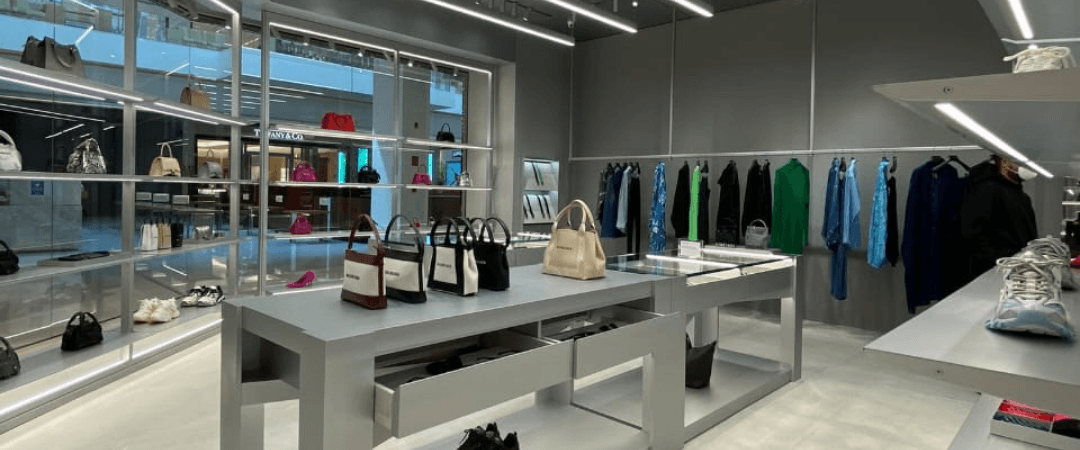 Balenciaga abre sua primeira loja no Brasil