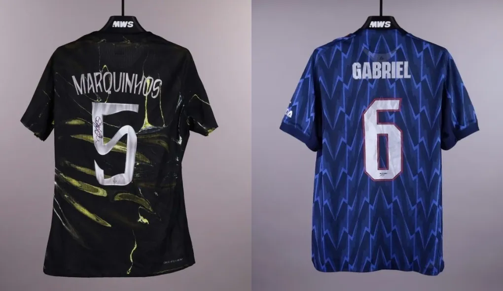 Camisas de Arsenal e PSG usadas nas semifinais da Champions League superam R$ 300 mil em leilão
