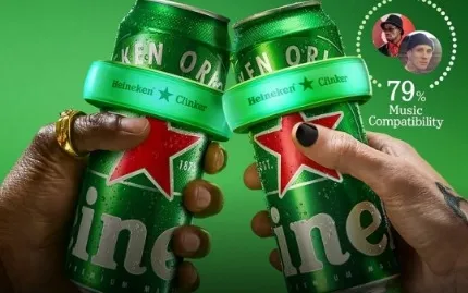 Heineken Transforma o Brinde em Dado com "The Clinker" no Coachella 2026