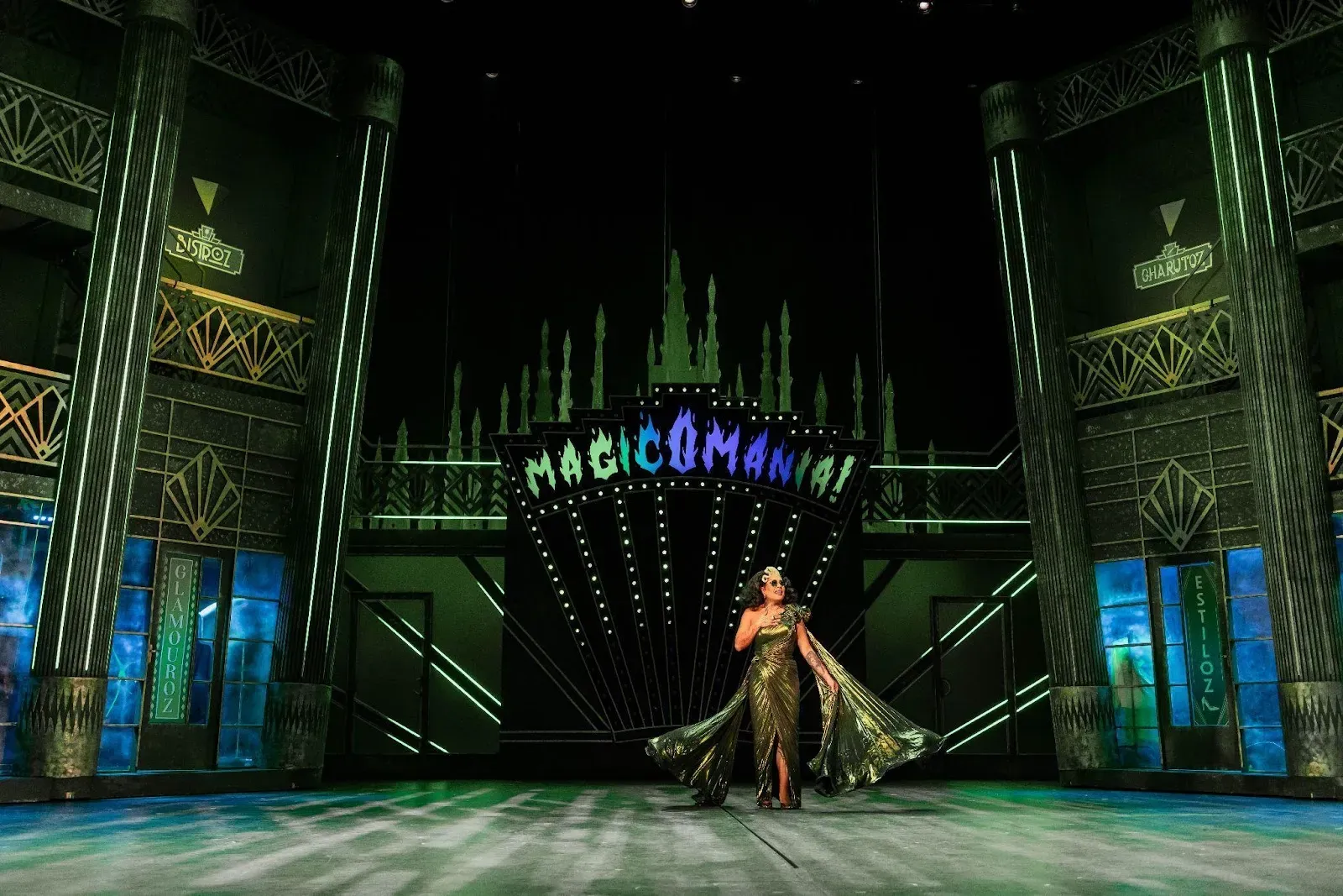 Gloria Groove encena “Wicked” em sessões especiais no Teatro Renault, em São Paulo