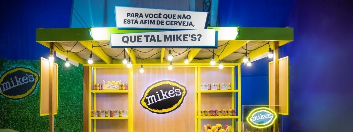 Mike’s invade Oktoberfest SP e promove diversão para muito além da cerveja