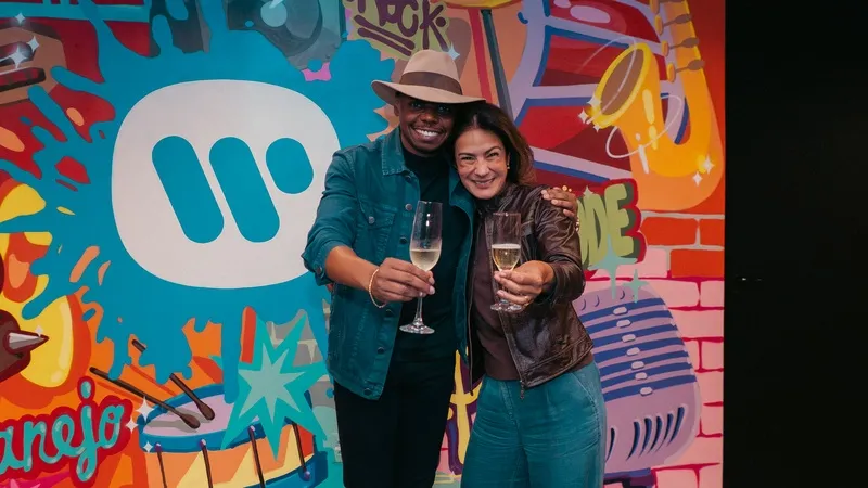 Warner Music Brasil contrata Thácio para nova fase da carreira solo