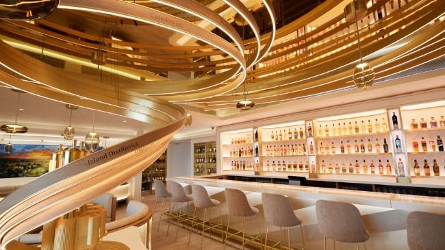 Johnnie-Walker-lanca-experiencia-global-em-Edimburgo.jpg