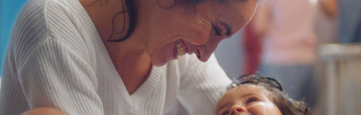 Johnson’s exalta empatia e gratidão a outras mães