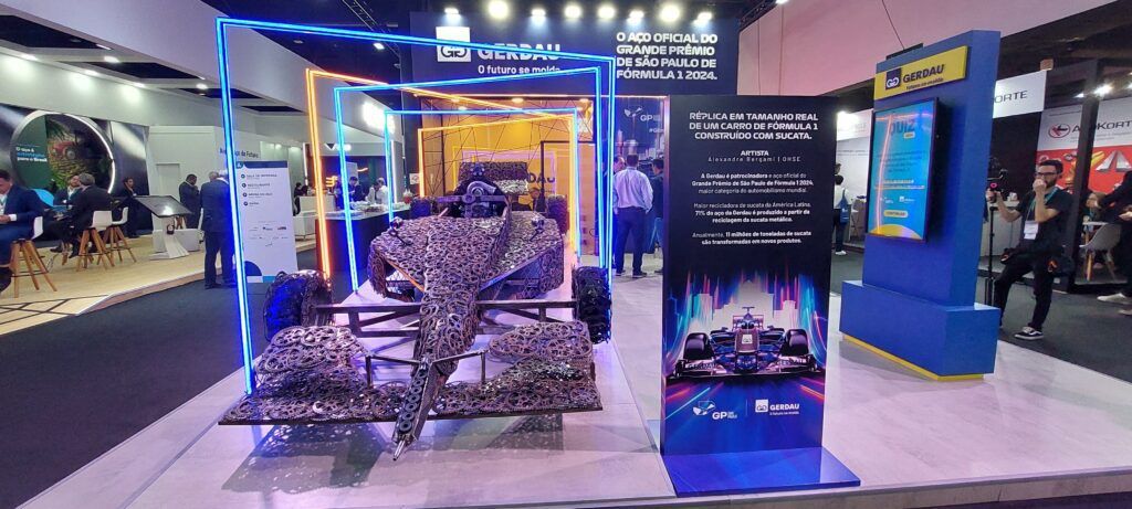 Carro-de-formula-1-feito-com-aco-Gerdau_divulgacao-Gerdau-2-1024x461.jpeg