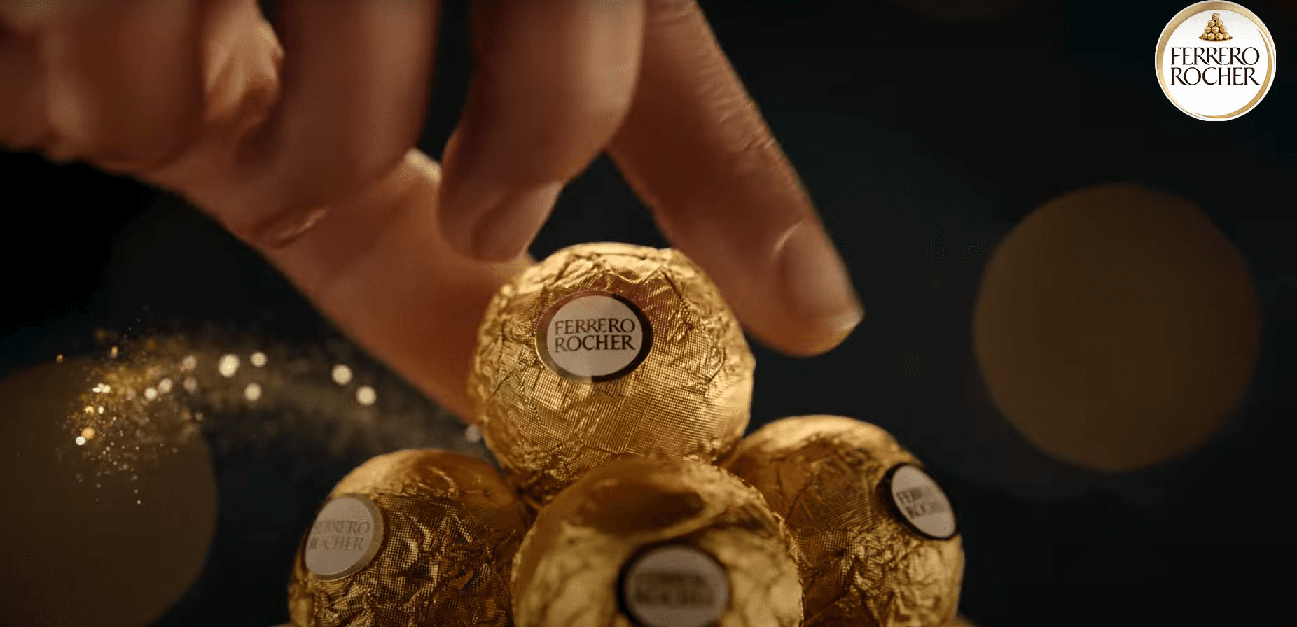 Ferrero Rocher premia consumidores com 100 pirâmides e viagem à Itália