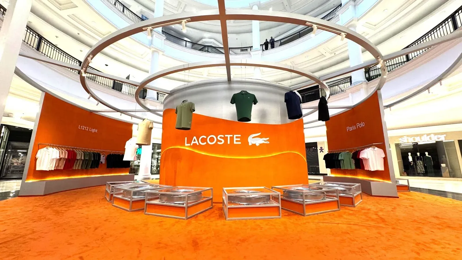 Lacoste inaugura pop-up store em São Paulo para lançar a POLO L.12.12 LIGHT