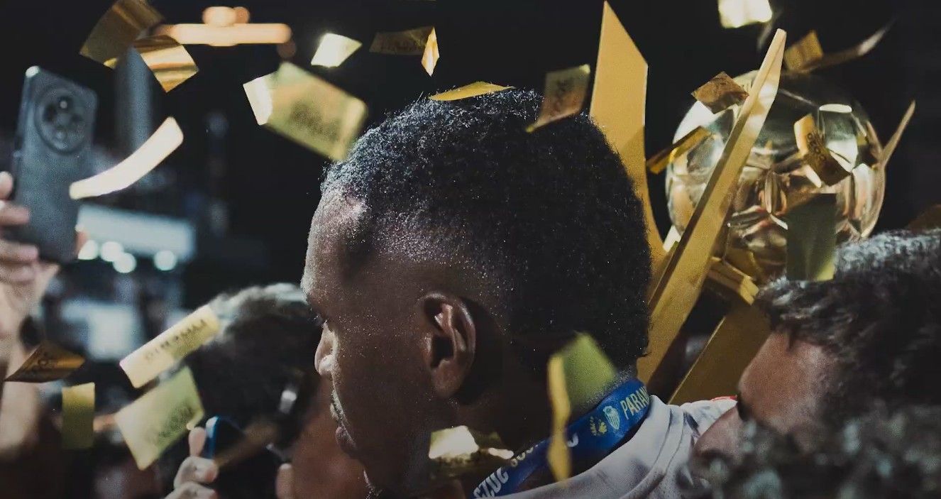 Mercado Livre transforma papel picado em cupons de desconto