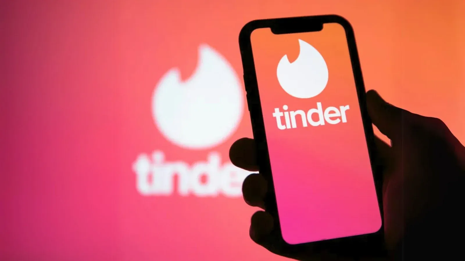 GUT conquista conta full do Tinder