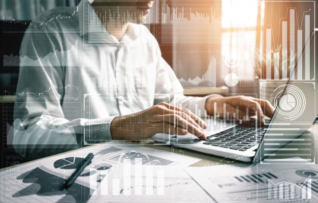 Atribuição Multicanal e Dynamic Creative Optimization para campanhas digitais