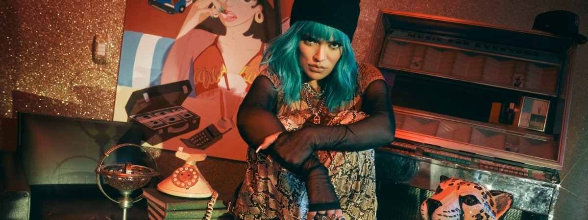 Collab inédita: apresentamos Karol G X Crocs