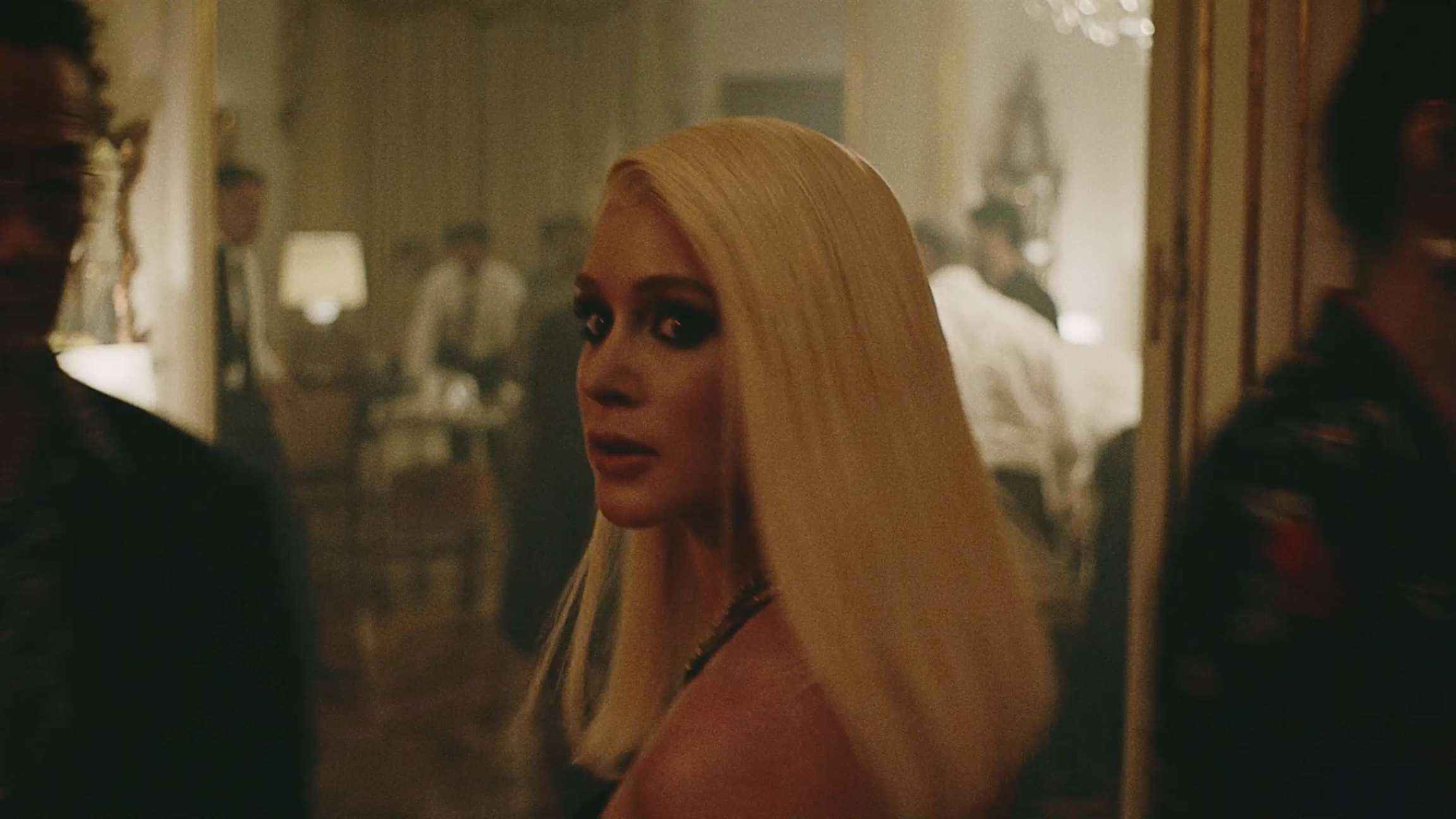 Marina Ruy Barbosa vira agente secreta em campanha da Renault
