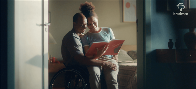Bradesco inova em campanha multimídia com single inédito