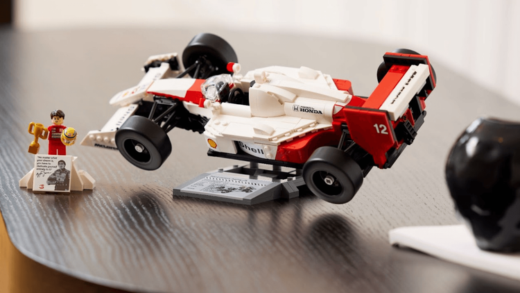Senna Brands e LEGO homenageiam primeiro título de Ayrton Senna com McLaren montável