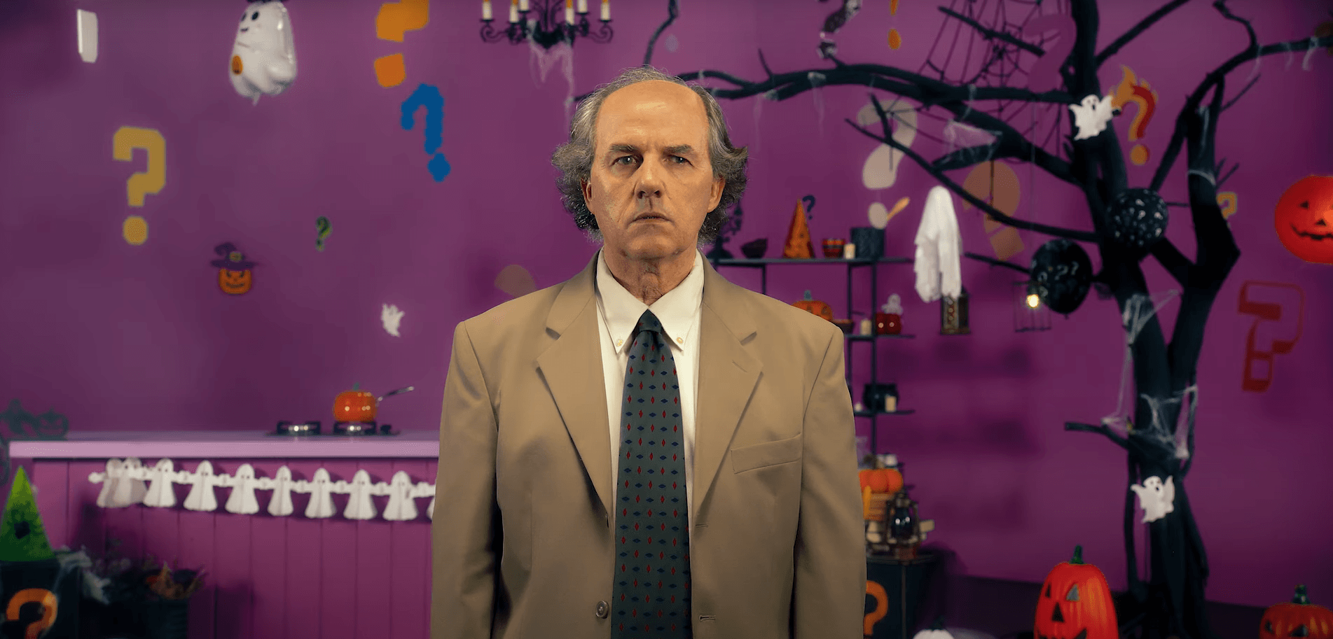 Mistério é o protagonista da nova campanha da Nissin