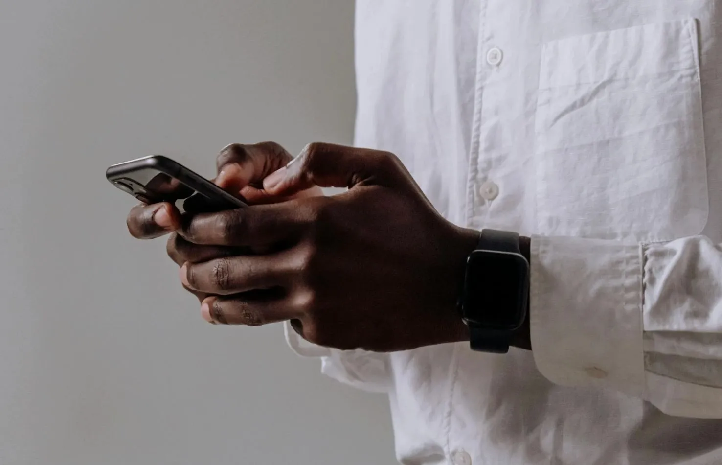 Quase 100% dos prestadores de serviços preferem o WhatsApp como canal de contato, mostra GetNinjas