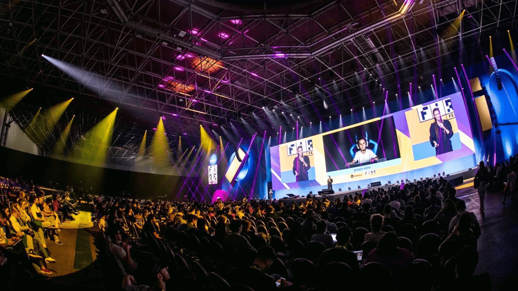 Hotmart quebra recordes e anuncia lançamentos no Fire Festival 2023