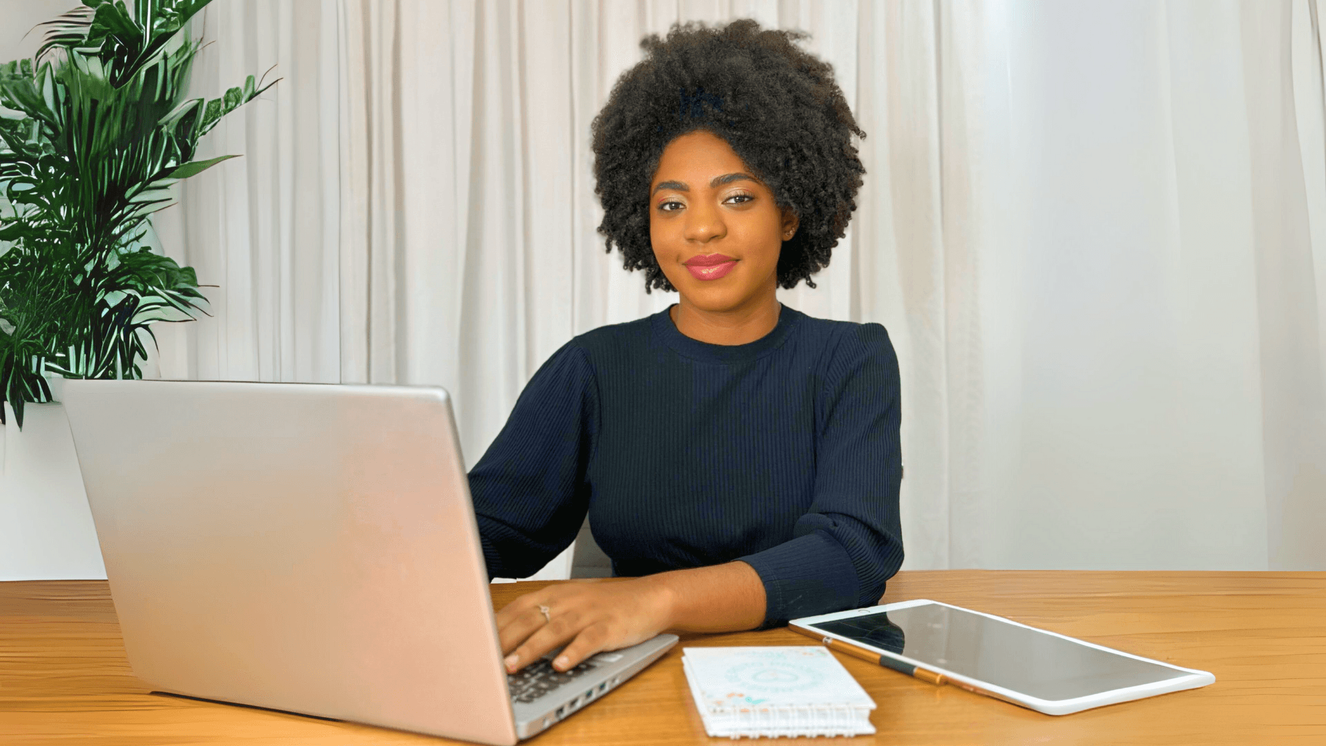 Ana Beatriz de Oliveira, do Adnews, é indicada ao Prêmio Amigos do Mercado 2023