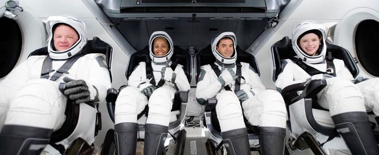 SpaceX: empresa de Elon Musk realiza 1° voo orbital com civis