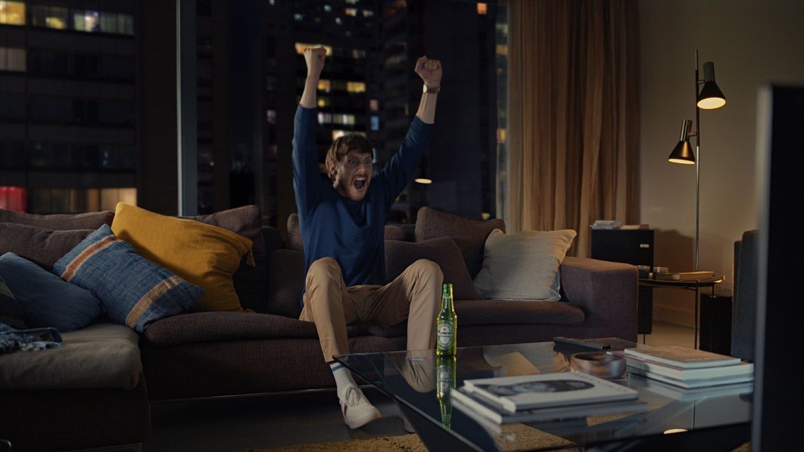 Heineken destaca a união dos torcedores da UCL com “Never alone”