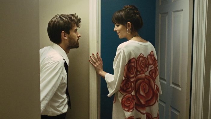 Critica-Cha-Cha-Real-Smooth-Dakota-Johnson-702x395.jpg