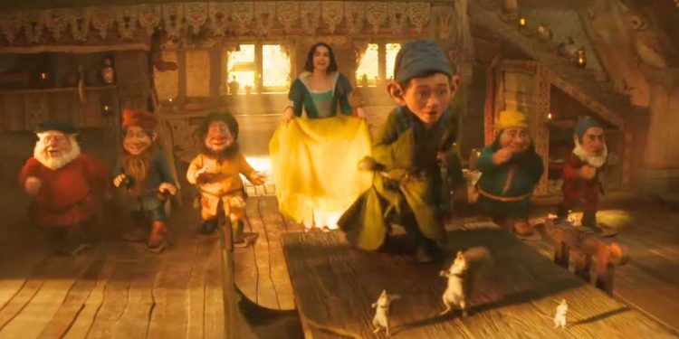 snow-white-dwarfs-table-750x375.jpg
