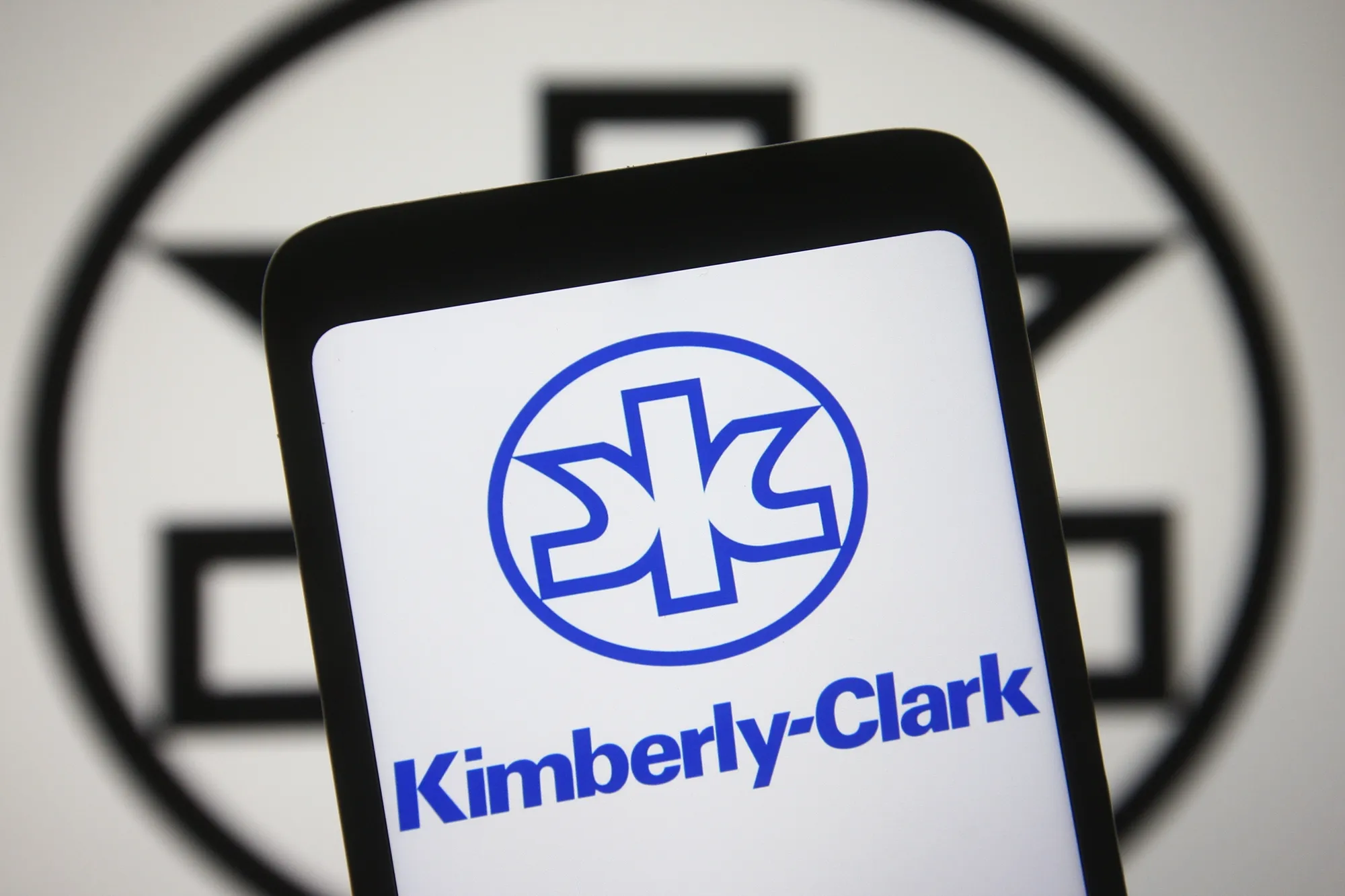 Kimberly-Clark renova parceria global com UNICEF e Plan International