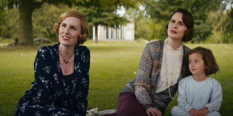Edith-Mary-Downton-Abbey-A-New-Era-trailer-750x375.jpg