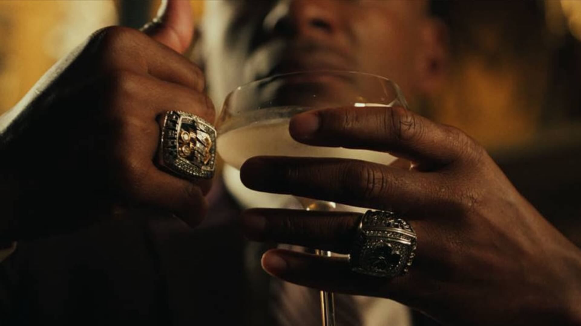 Dwyane Wade e celebridades brindam às finais da NBA em nova campanha
