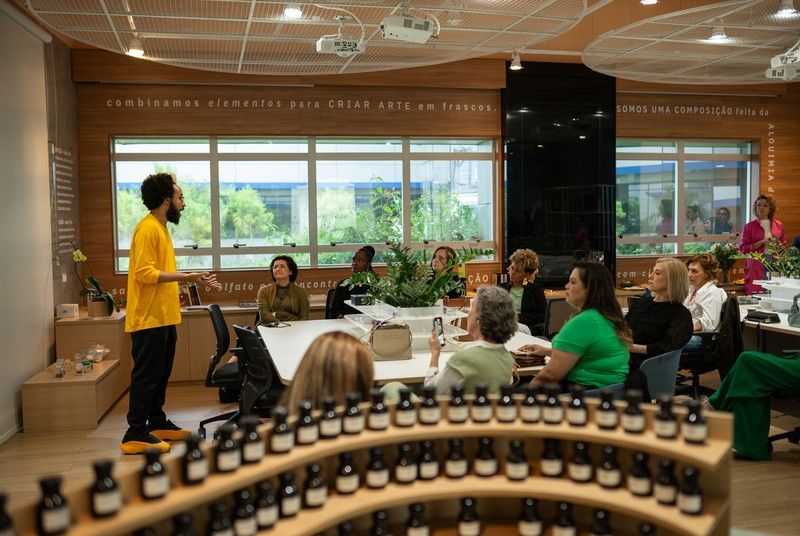 O Boticário aposta em creators 45+ com programa inédito