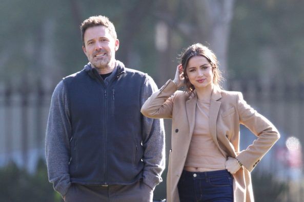 ben-affleck-ana-de-armas-duo-593x395.jpg