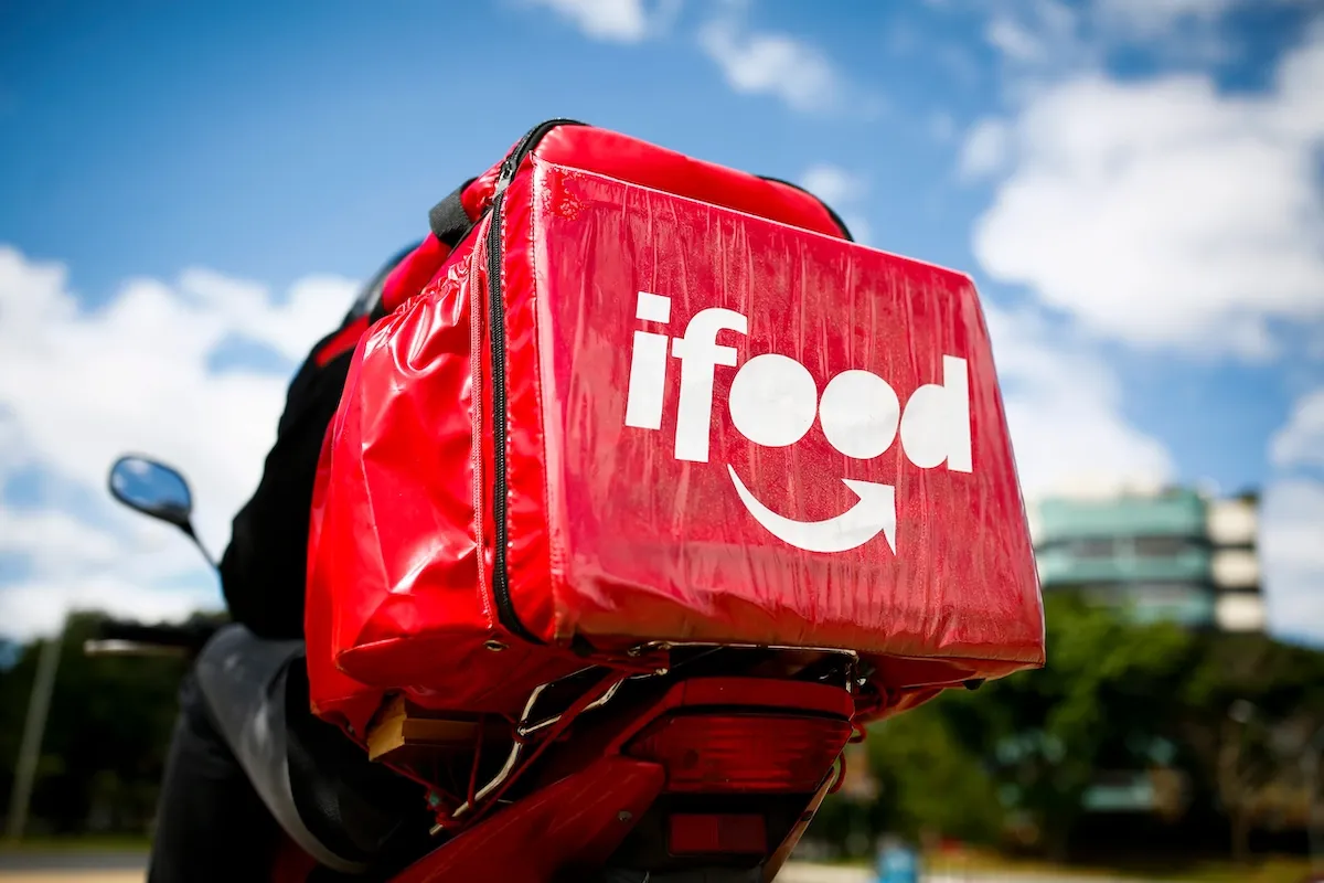 iFood Expande o Ecossistema com Duas Gigantes: Nubank e Uber