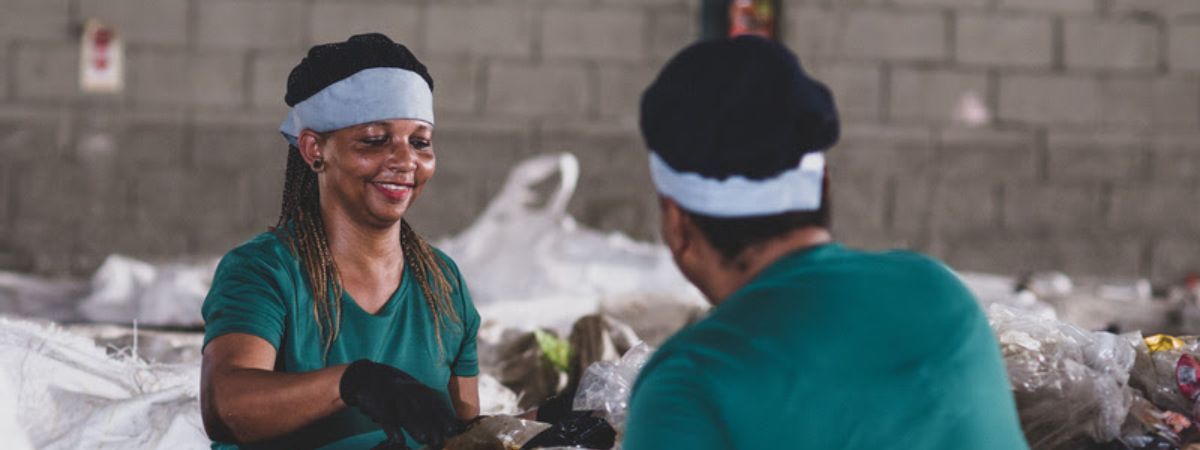Ambev coloca ambulantes em pauta na nova campanha de Carnaval