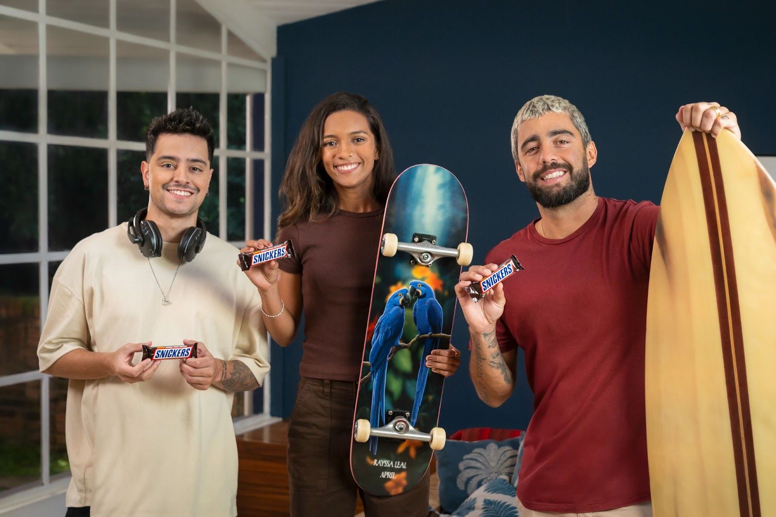 Snickers traz Scooby, Rayssa Leal e Coringa em nova campanha