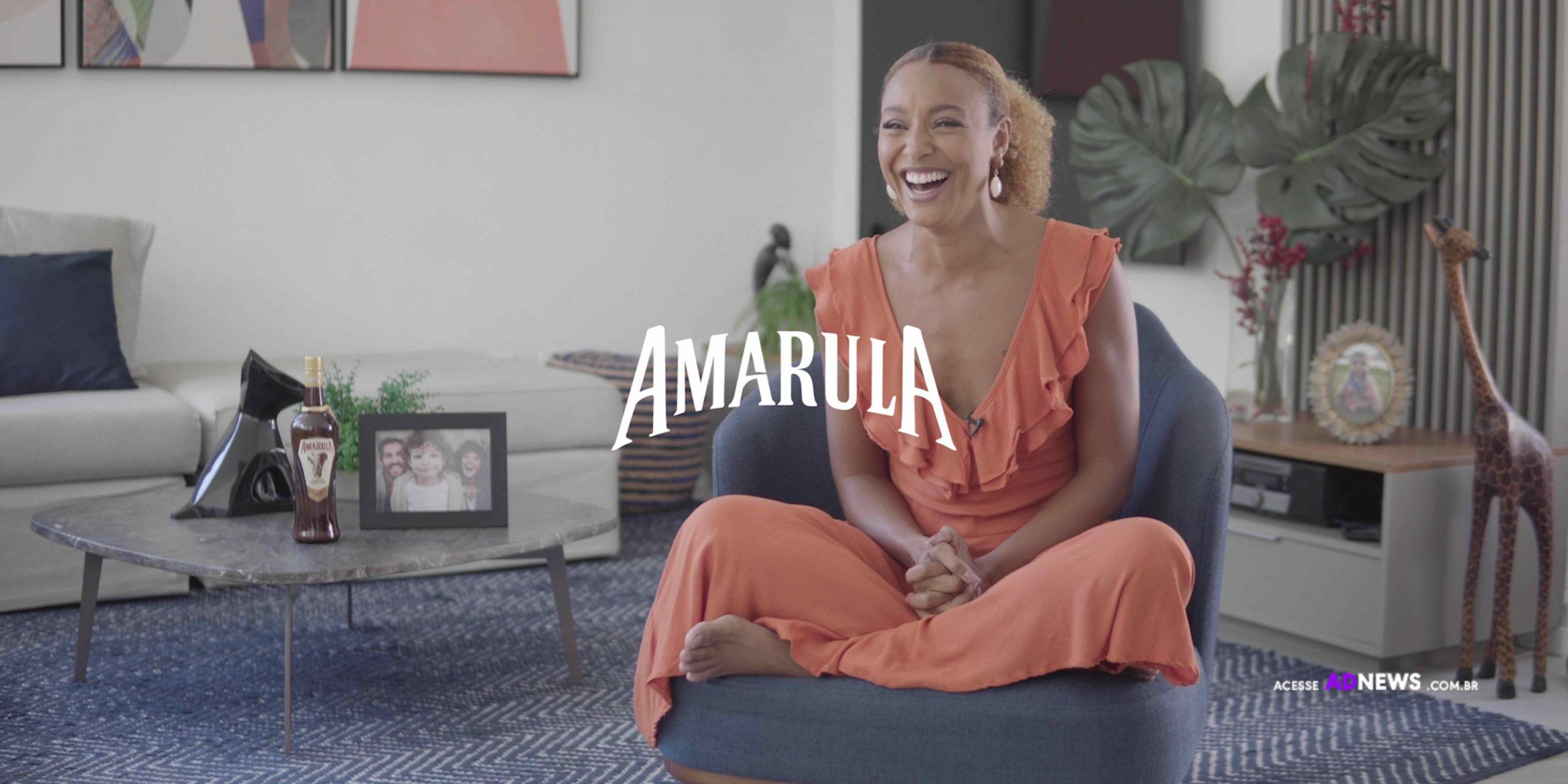 Sheron Menezzes reafirma que “Mãe é tudo” em campanha da Amarula de Dia das Mães