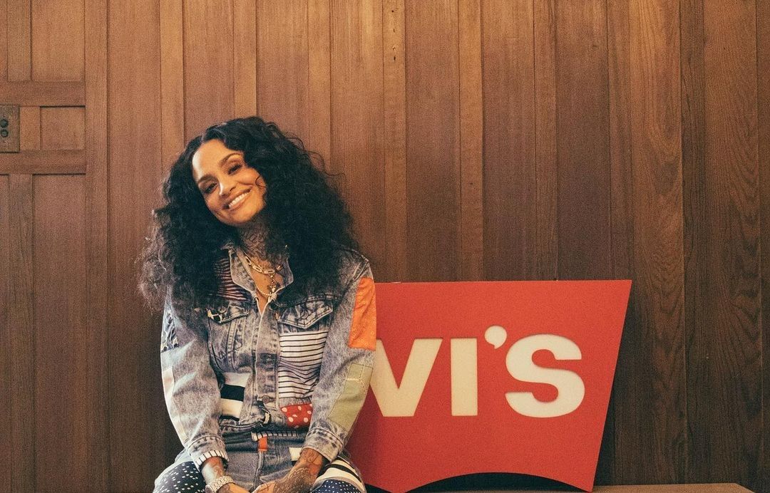 Levi’s convida estrelas para celebrar o jeans no 501 day