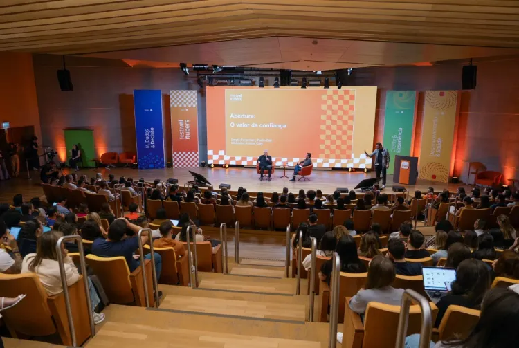 Itaú reúne 90 mil colaboradores na 3ª edição do Festival Itubers com estratégia e experiências da 11ag