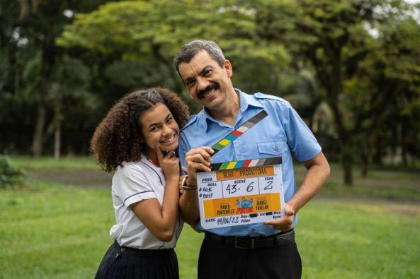 o-porteiro-alana-cabral-alexandre-lino-divulgacao-593x395.jpeg