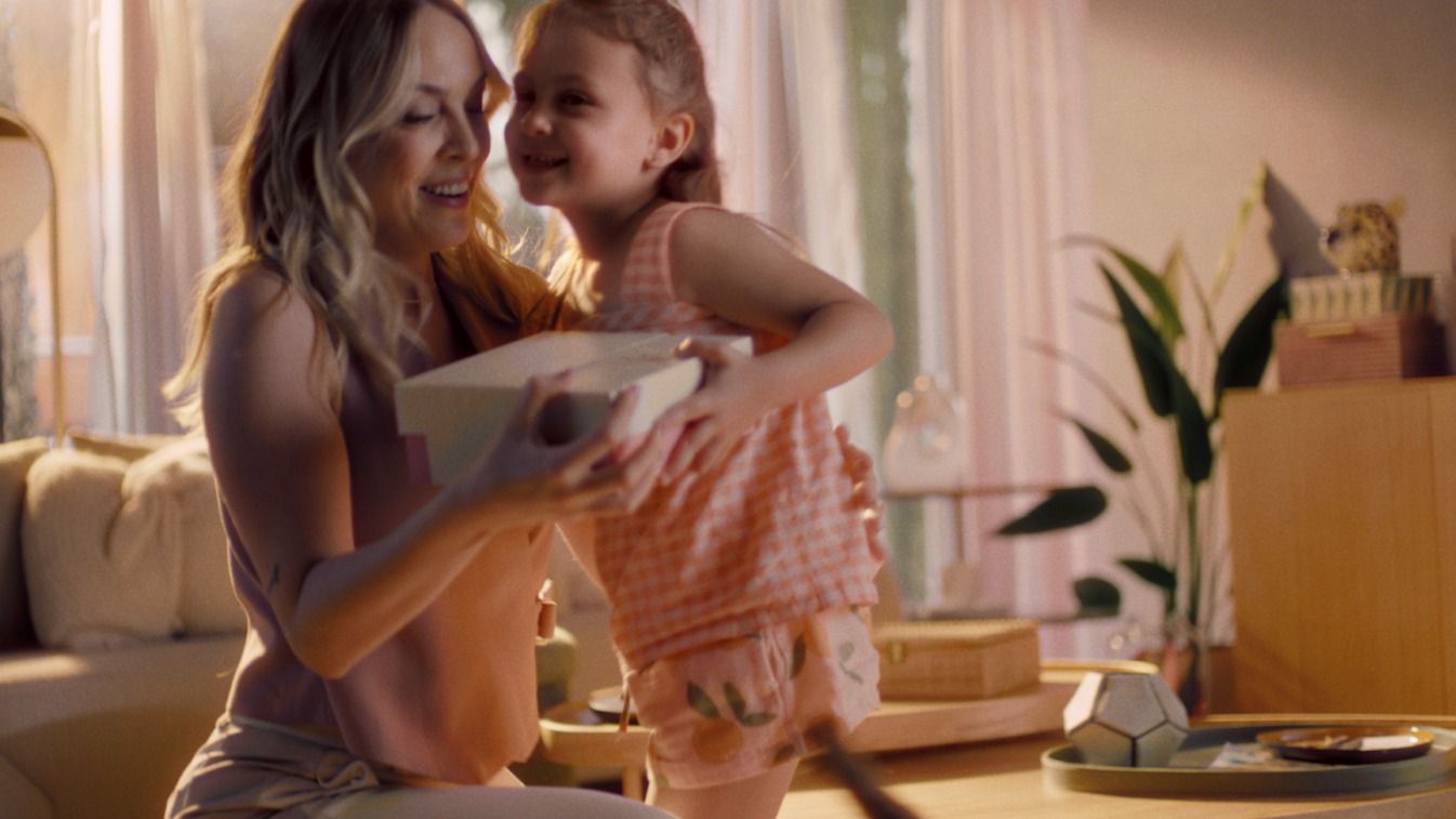Natura aposta no bom humor para campanha de Dia das Mães