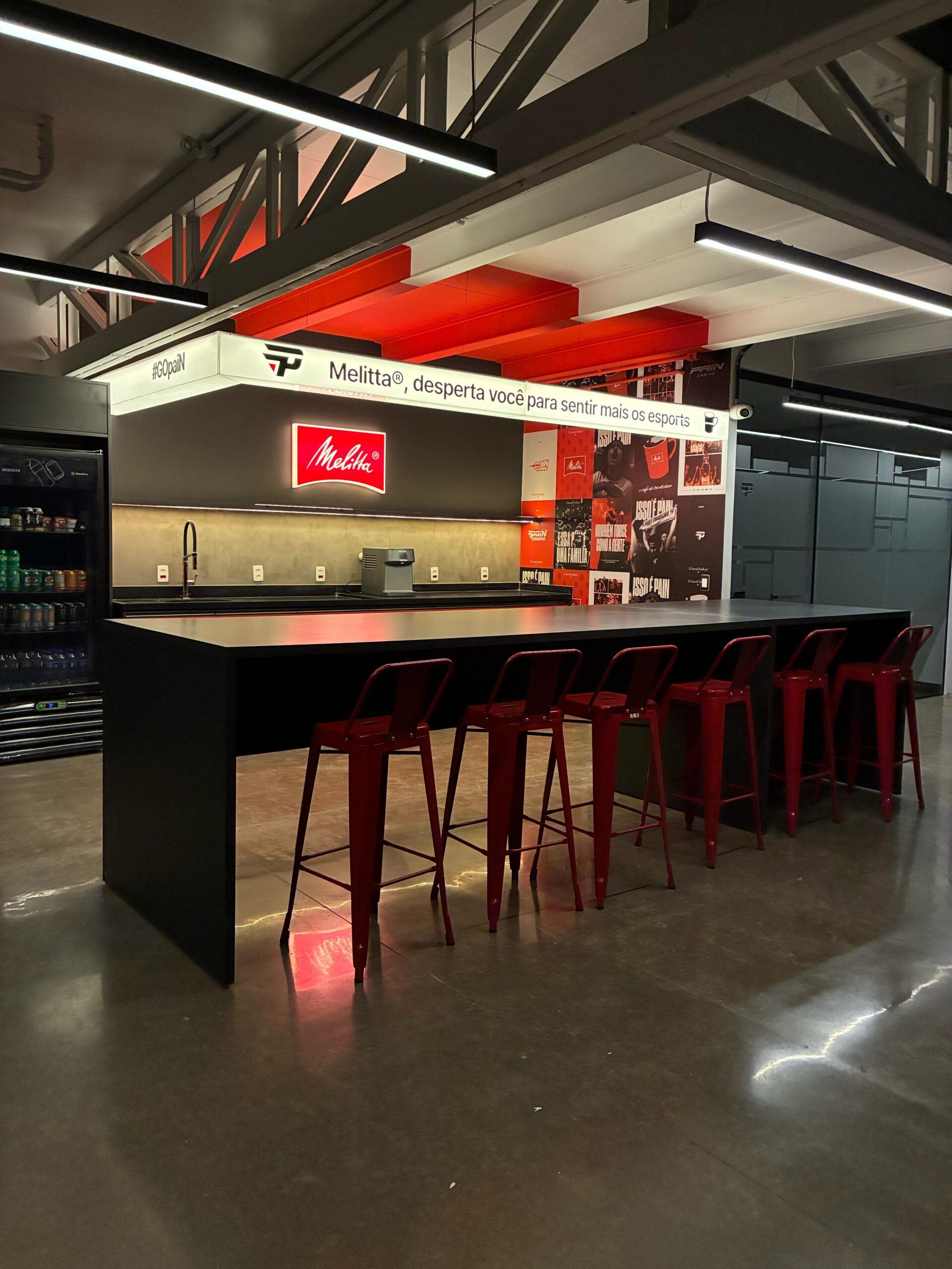 Melitta e paiN Gaming inauguram cafeteria gamer