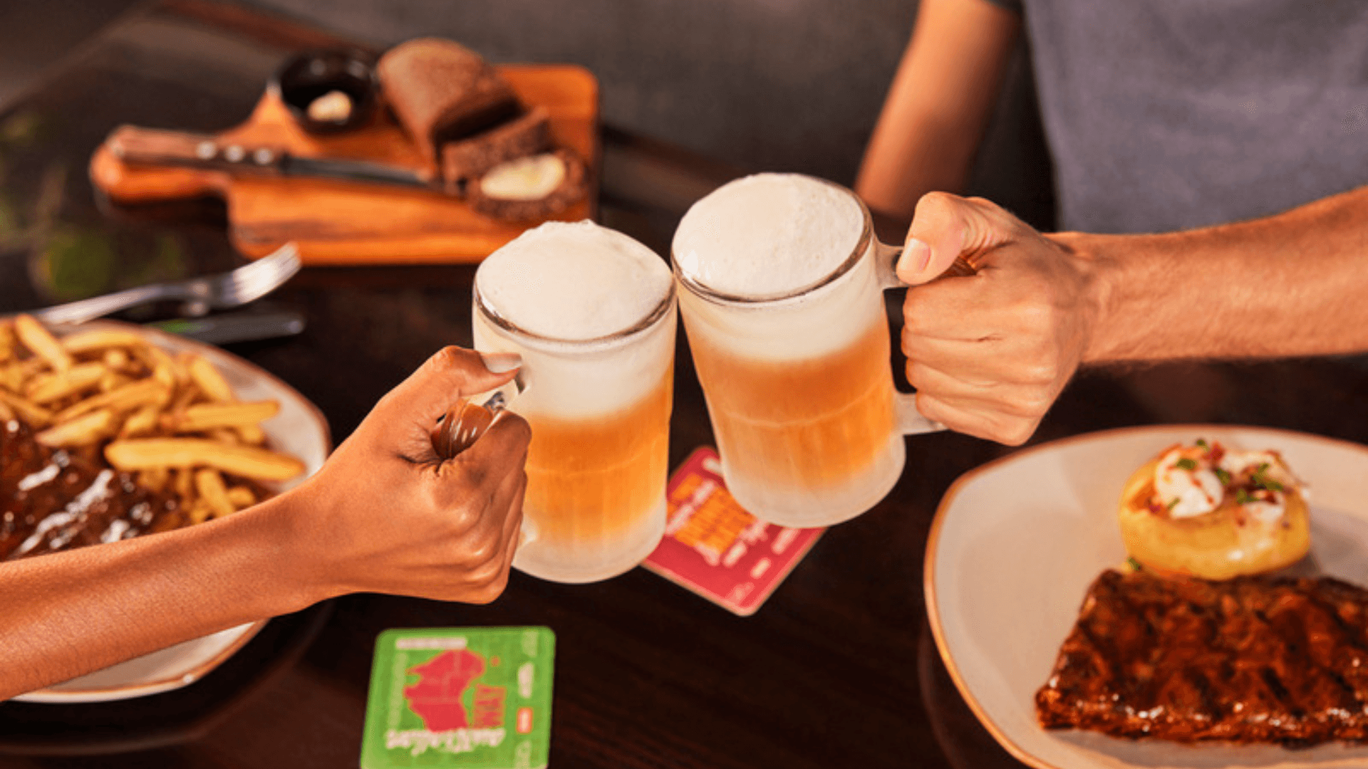 Chopp grátis? Outback presenteia clientes com um chopp nesta quinta-feira (29)