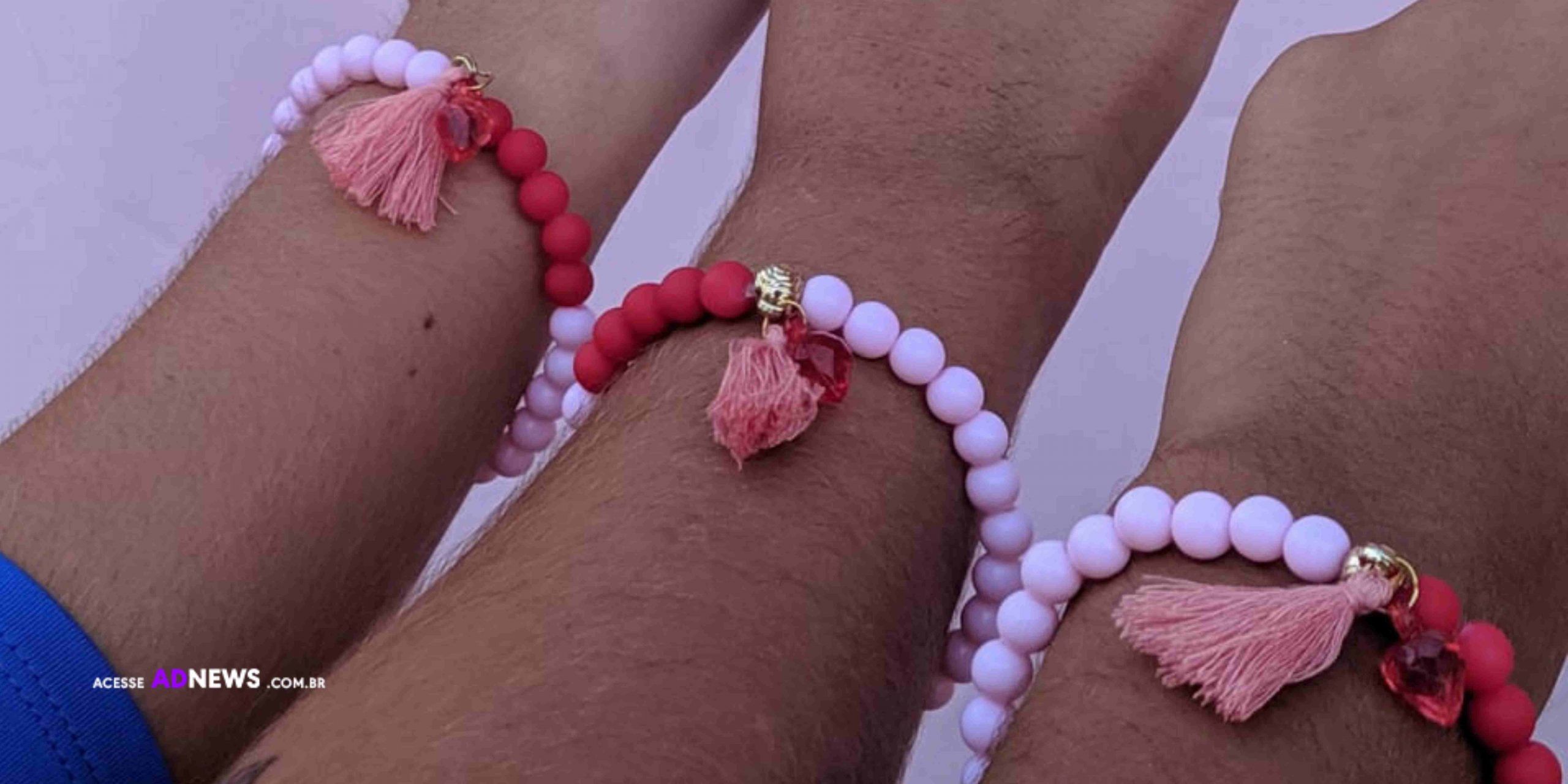 Intimus convida a sociedade a apoiar a causa com pulseira-símbolo da data