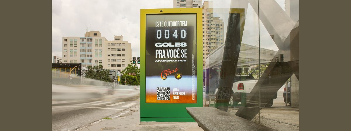 Cervejaria Colorado cria outdoors bebíveis para consumidores provarem suas cervejas