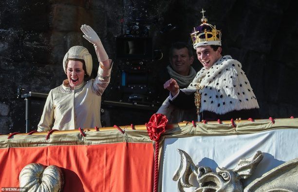 olivia-colman-josh-o-connor-the-crown-612x395.jpg